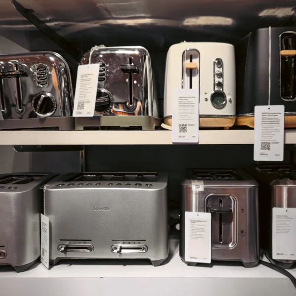 Retro 4-Slice Toaster — Home & Kitchen at Peasley Store